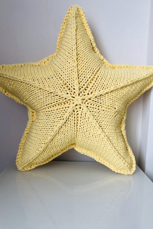 Sarı yıldız yastık