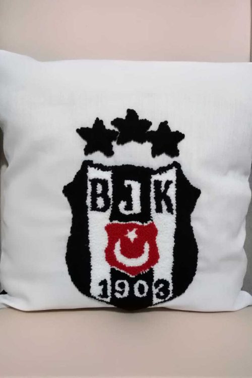 Beşiktaş taraftar punch yastık.