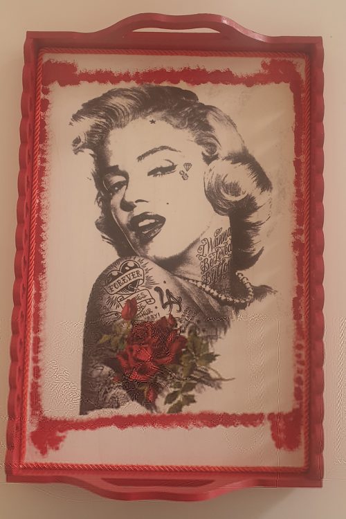 Marilyn Monroe Stencil Baskılı Ahşap Tepsi